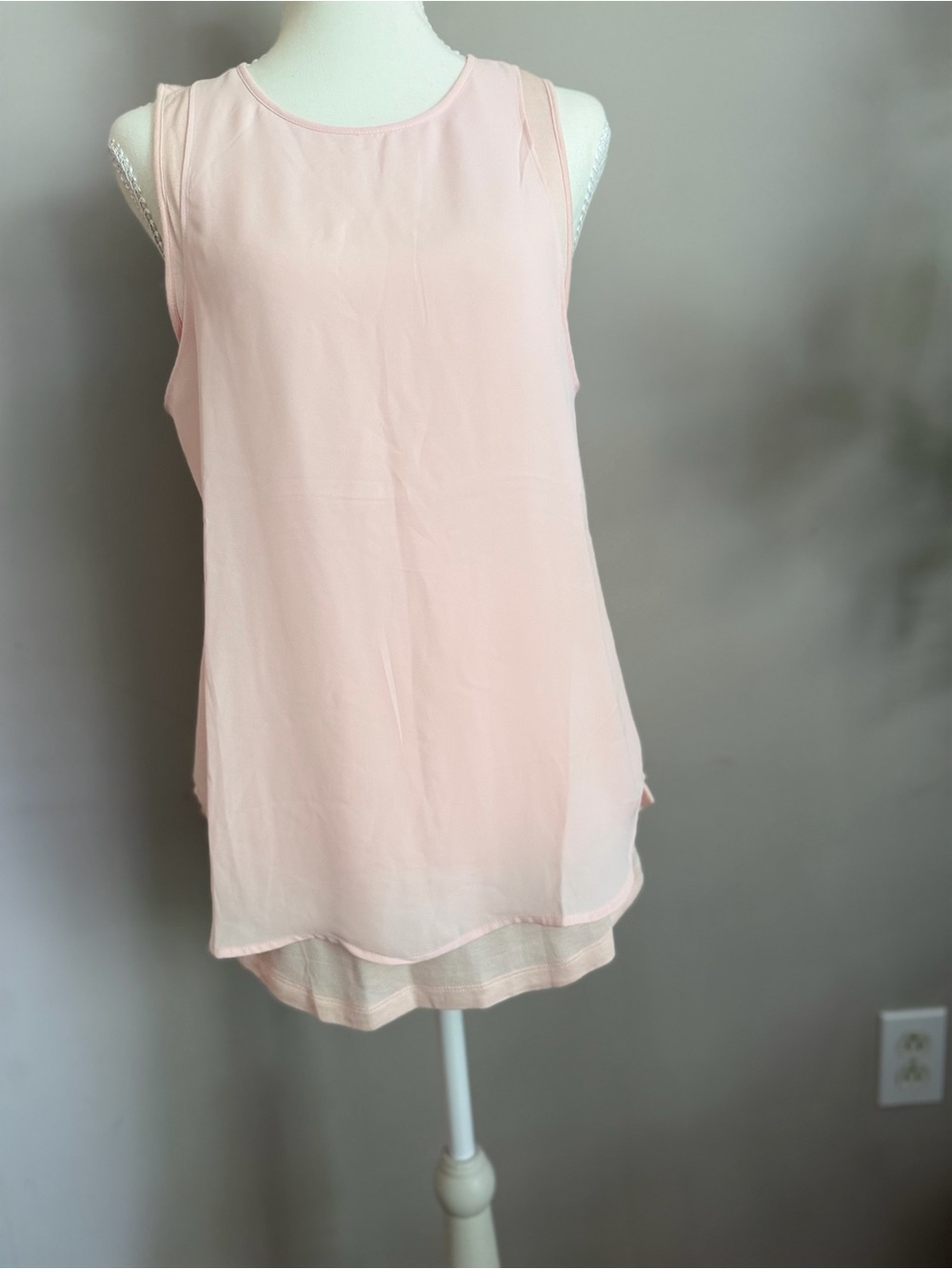 NWT- Banana Republic Blush Pink Sleeveless Layered Tank- size MP